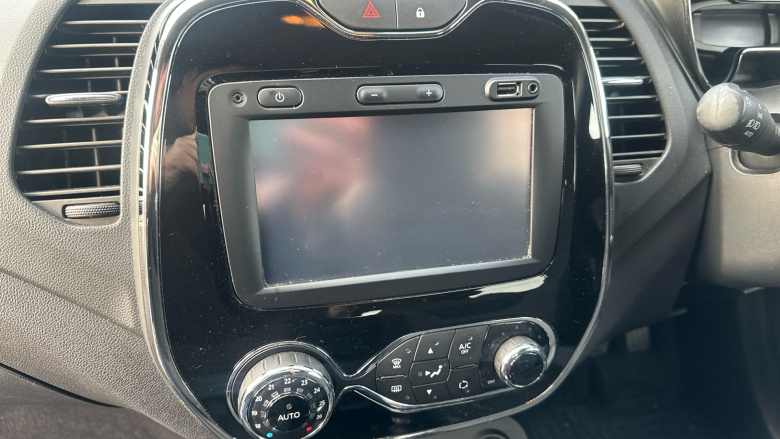 Renault Captur 1.2 TCE Dynamique S Nav 5dr Petrol Hatchback